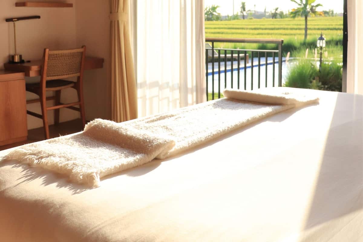 Luxury Double Room, 1 King Bed, Padi Villa Canggu
 image 3