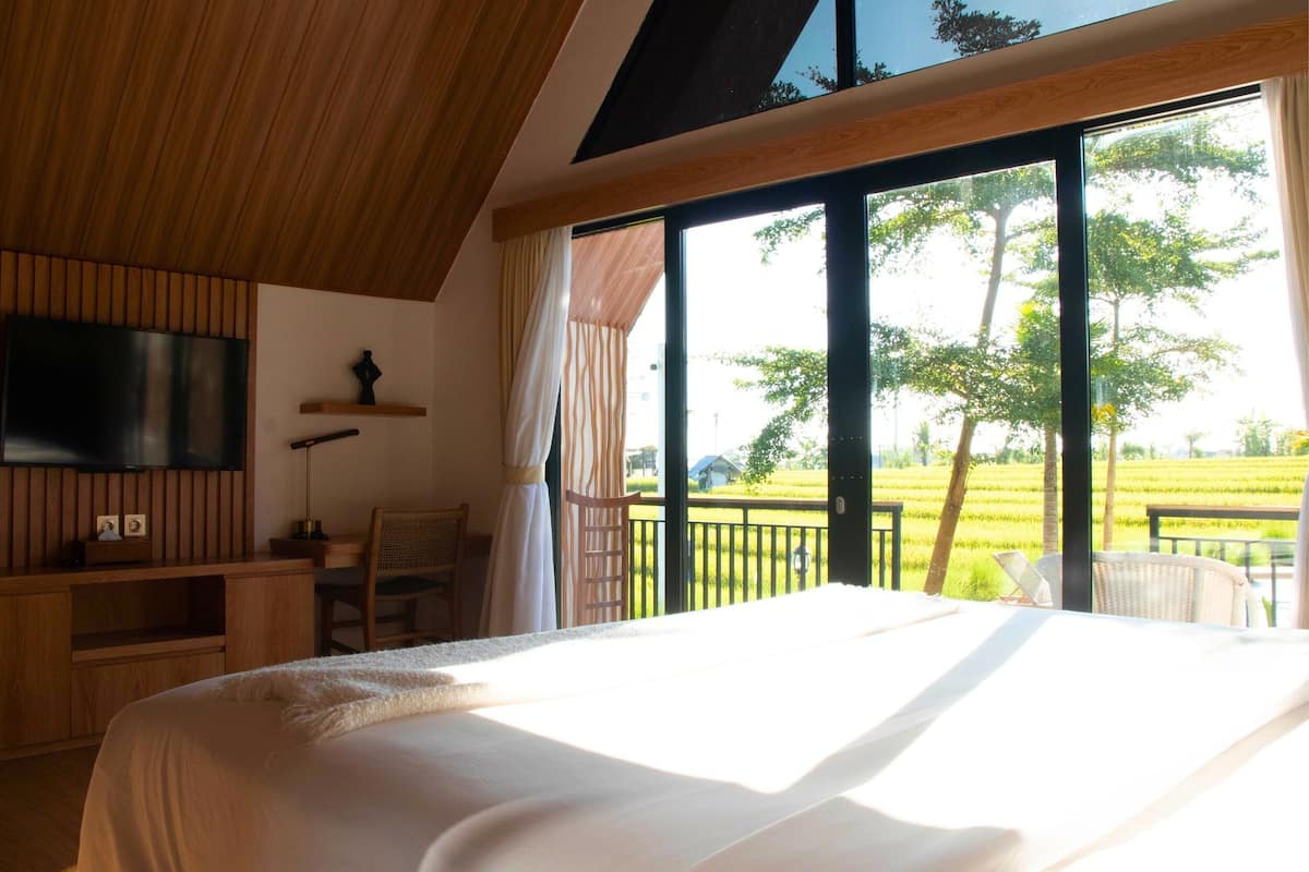 Luxury Double Room, 1 King Bed, Padi Villa Canggu
 image 4