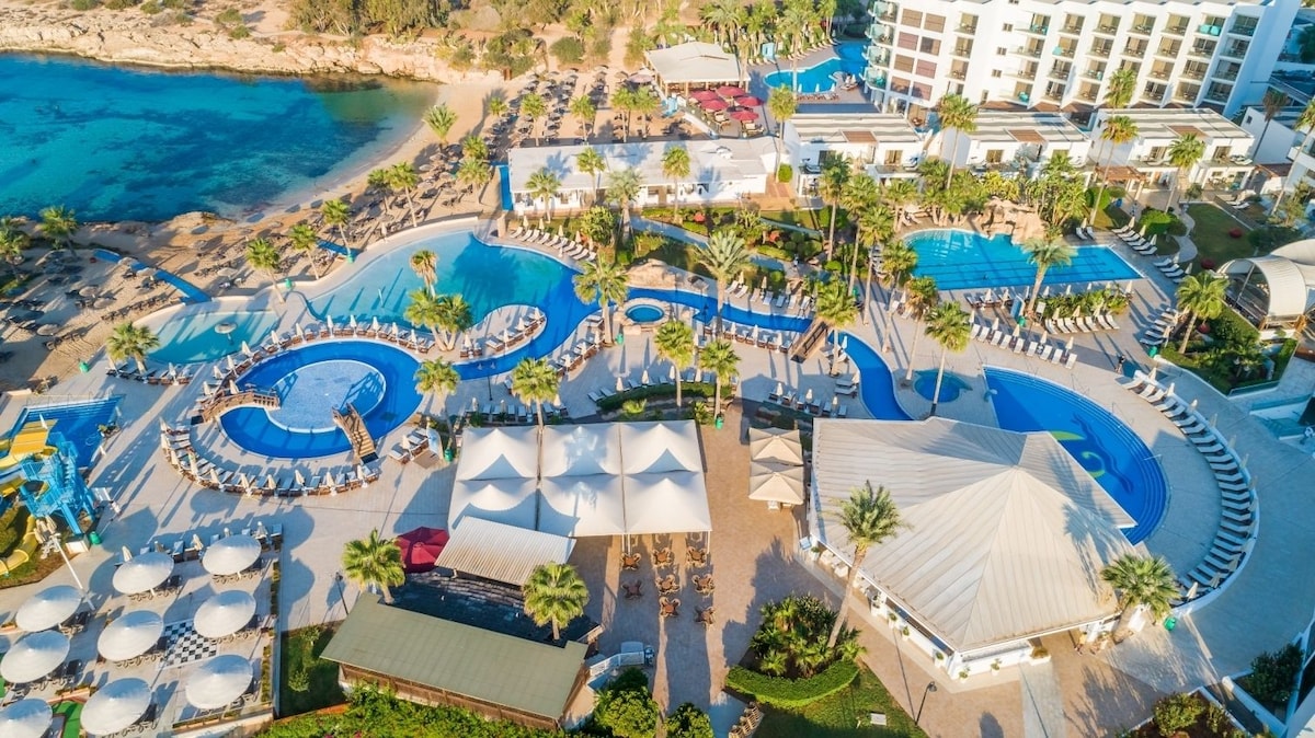 Adams Beach Hotel (Elegance Room) image 1