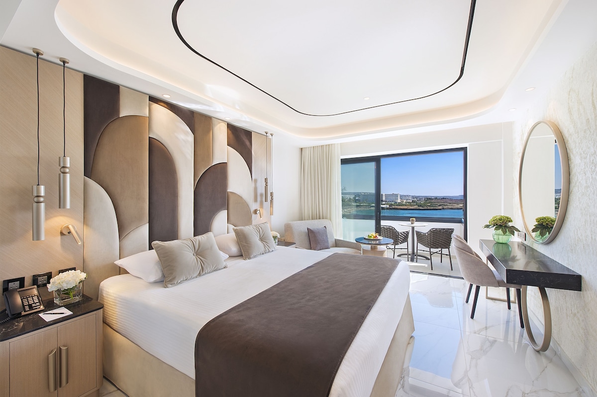 Adams Beach Hotel (Elegance Room) image 4