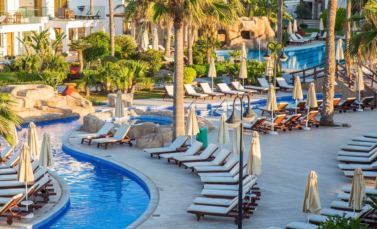 Adams Beach Hotel (Elegance Room) image 6