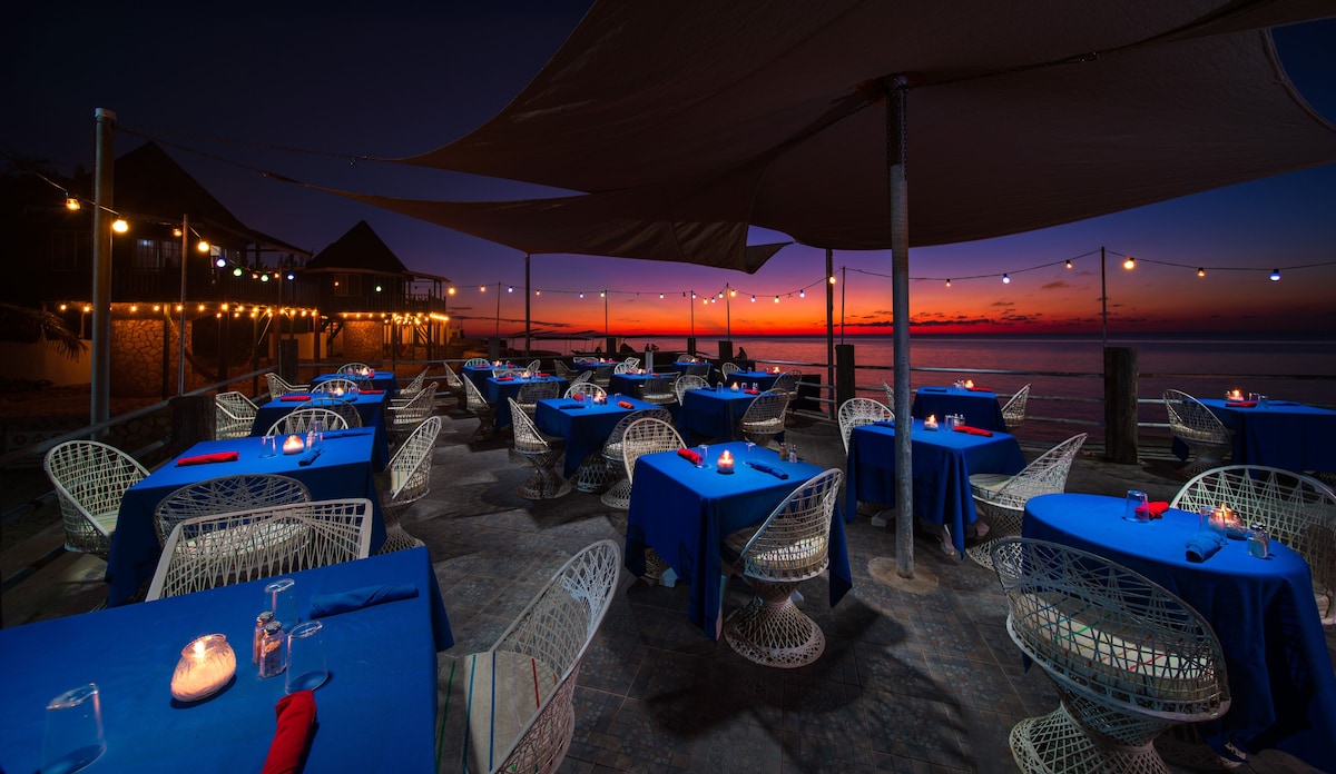 Samsara Cliff Resort (Superior Room Ocean View) image 6