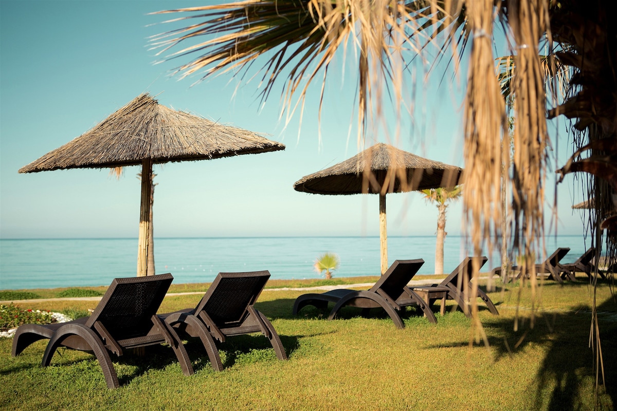 Flora Garden Hotel (Deluxe Sea View) image 6