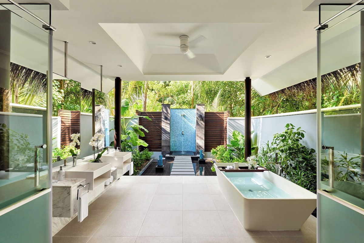 Niyama Private Islands (Deluxe Beach Villa) image 8