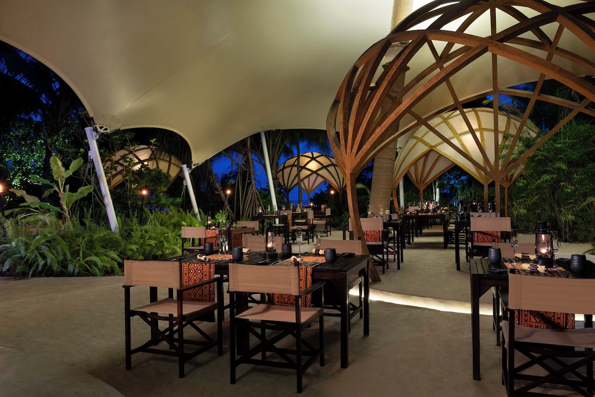 Niyama Private Islands (Deluxe Beach Villa) image 9