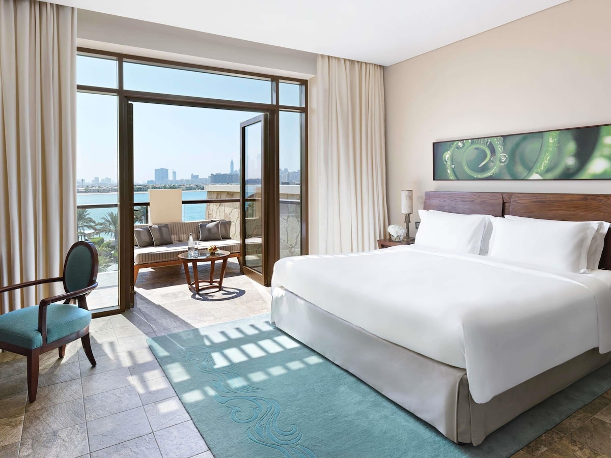 Sofitel Dubai The Palm Resort (Luxury Room ) image 3