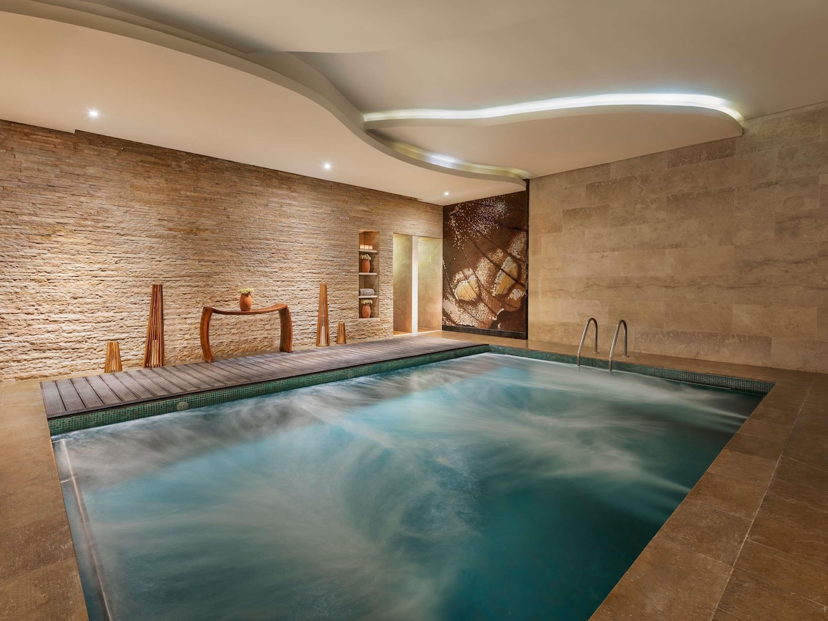 Sofitel Dubai The Palm Resort (Luxury Room ) image 9