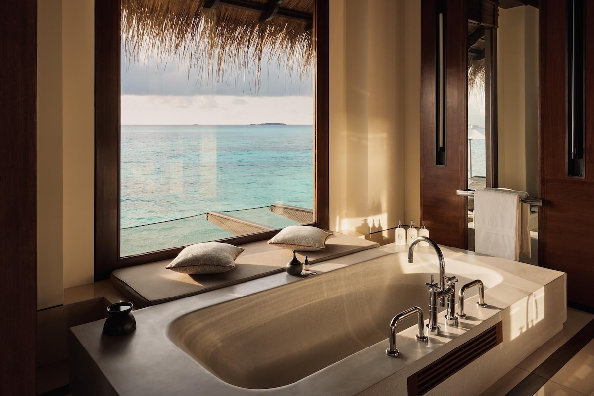 One&Only Reethi Rah (Water Villa Queen) image 7