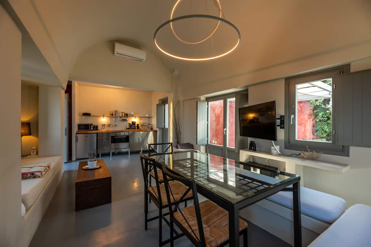 Villa, 2 Bedrooms, 270 Oia's View
 image 6