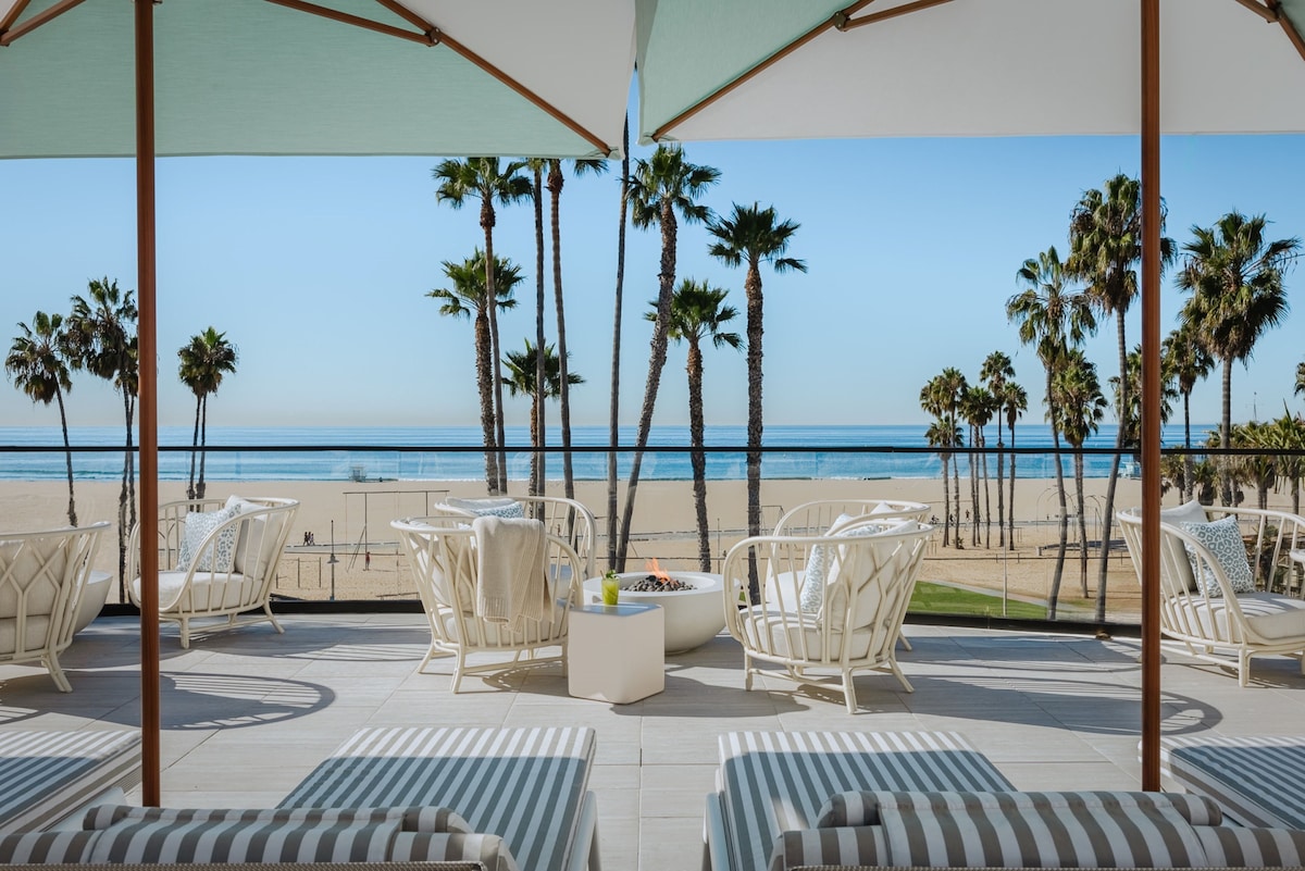 Suite, 1 Bedroom, City View Regent Santa Monica  image 10
