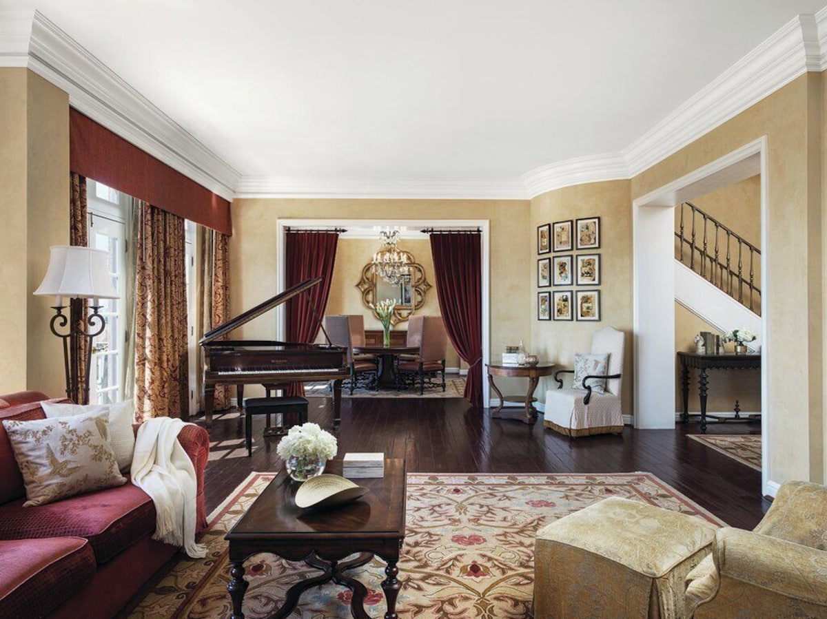 Superior Room Langham Huntington image 7