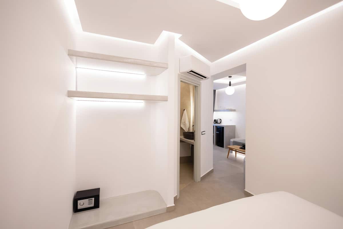 Junior Suite, Hot Tub - Soil of Sun Luxury Villas
 image 4