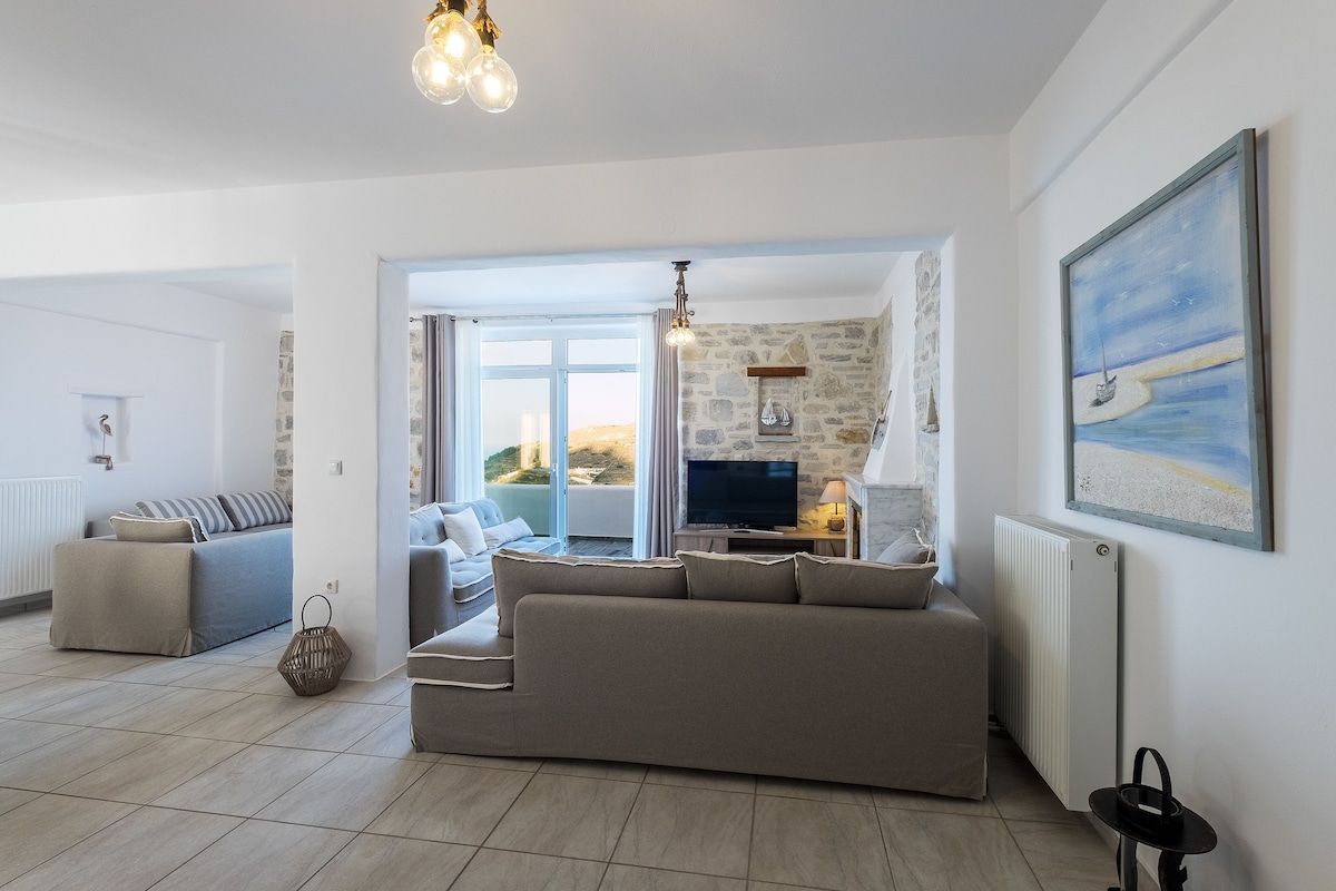 Villa, 2 Bedrooms, Private Pool Paros Nereids Vill image 2