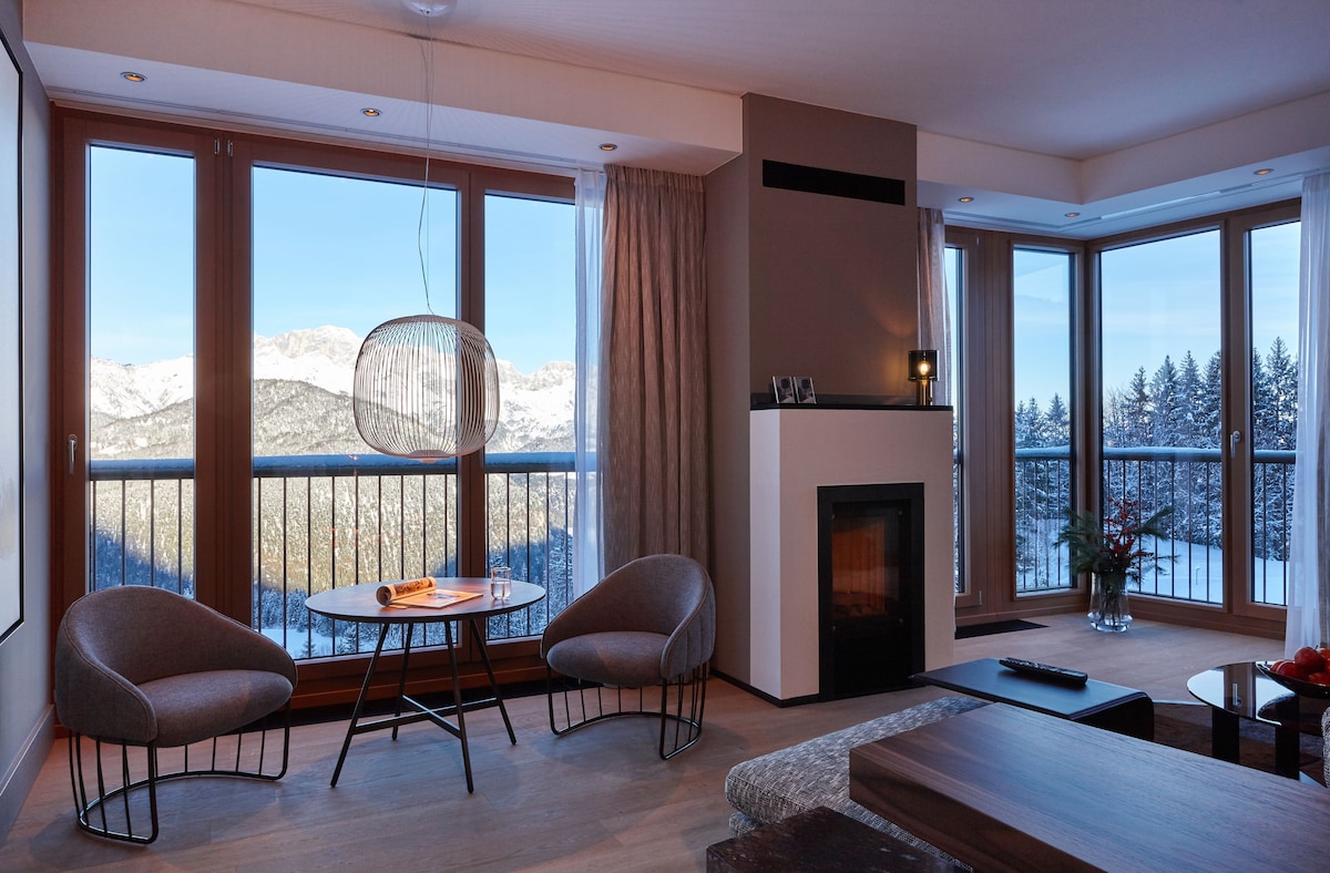 Kempinski Hotel Berchtesgaden (Panorama Suite) image 2