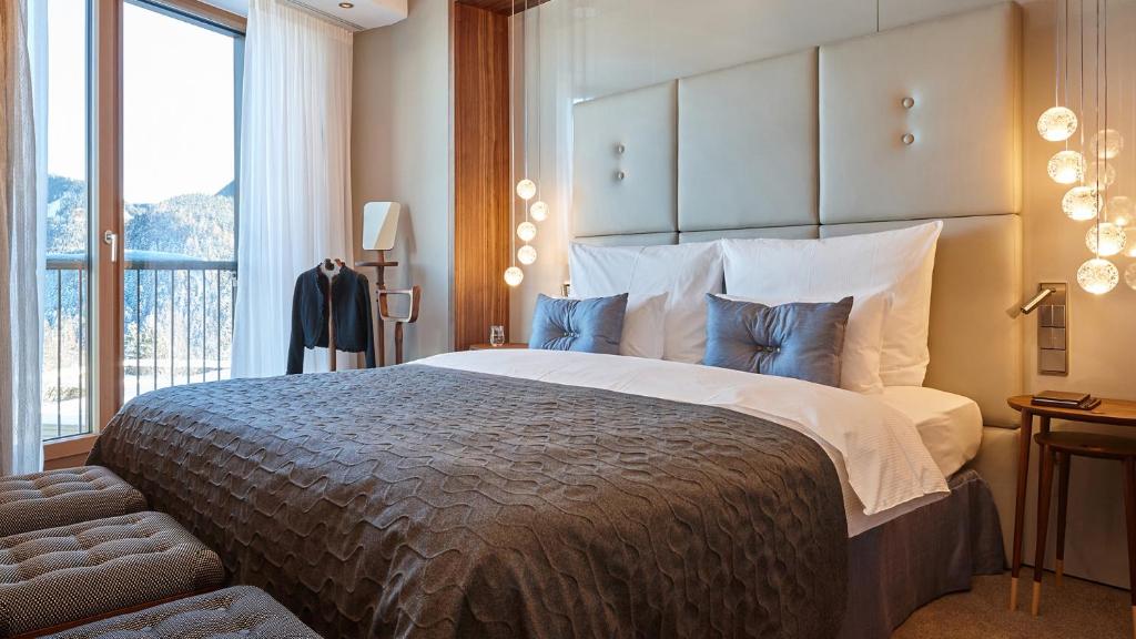 Kempinski Hotel Berchtesgaden (Panorama Suite) image 3
