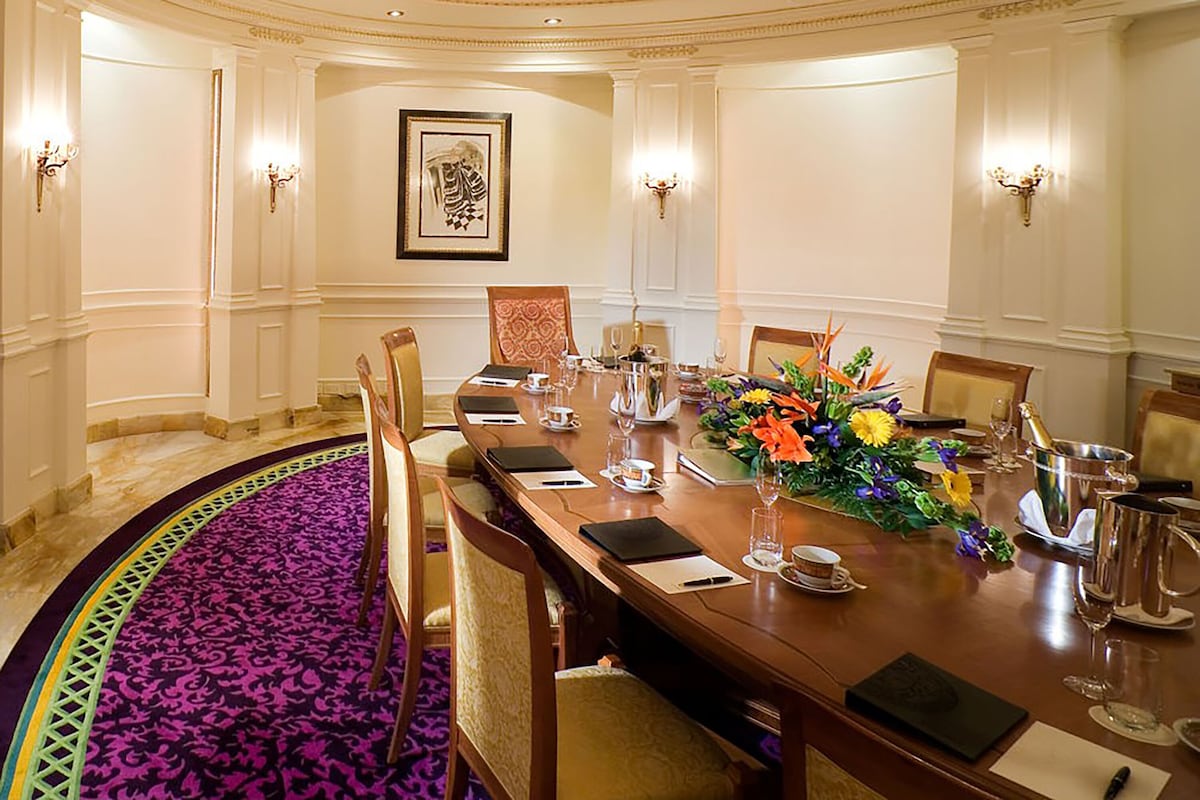 Imperial Hotel Gold Coast (Superior King Room) image 5
