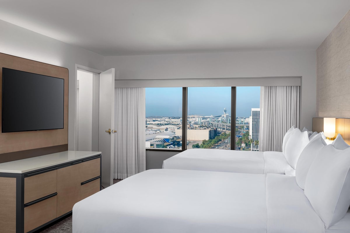 Hilton Los Angeles Airport image 7