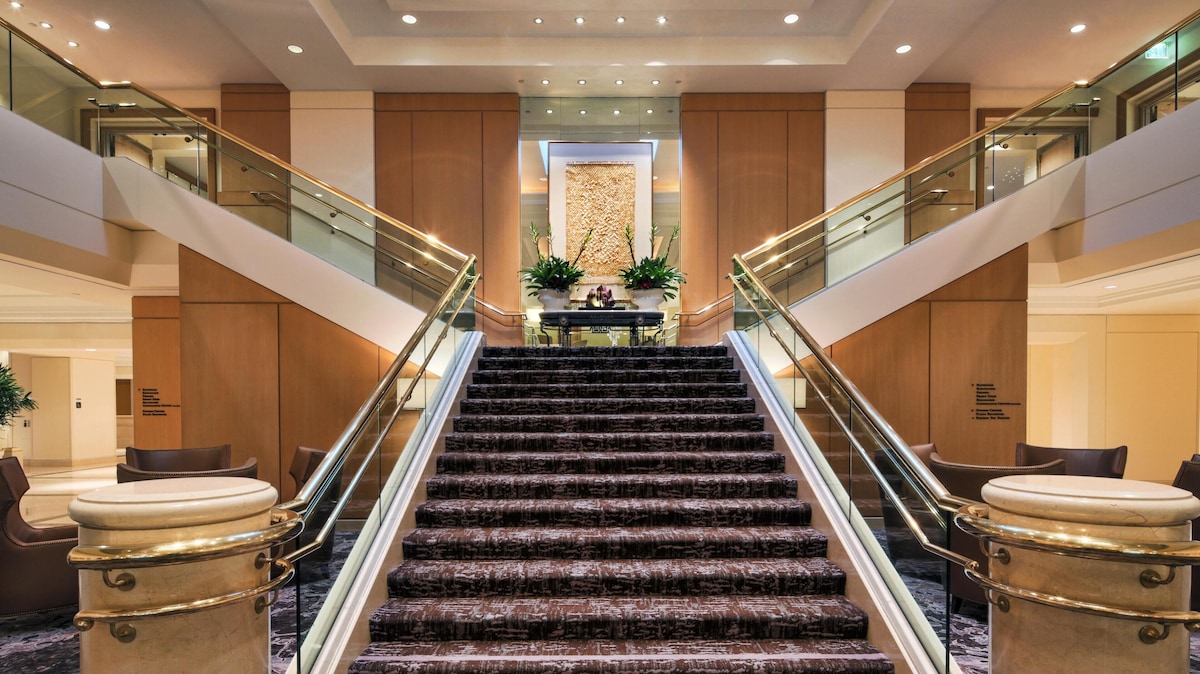 Hilton Los Angeles Airport image 10