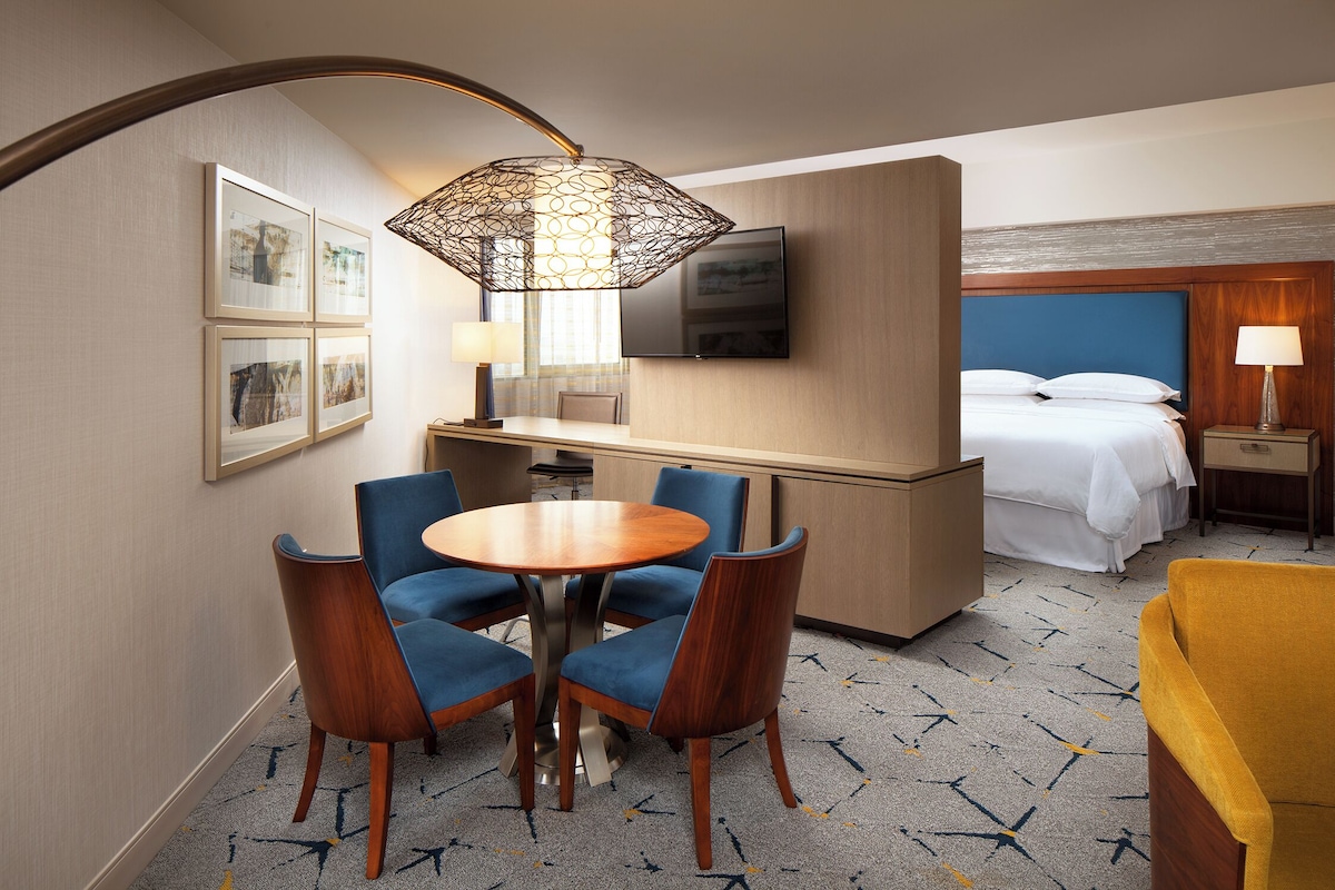 Traditional Room Sheraton Gateway image 1