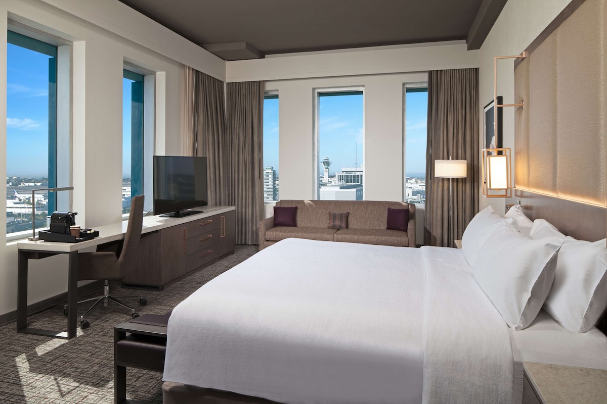Deluxe Room H Hotel Los Angeles image 9