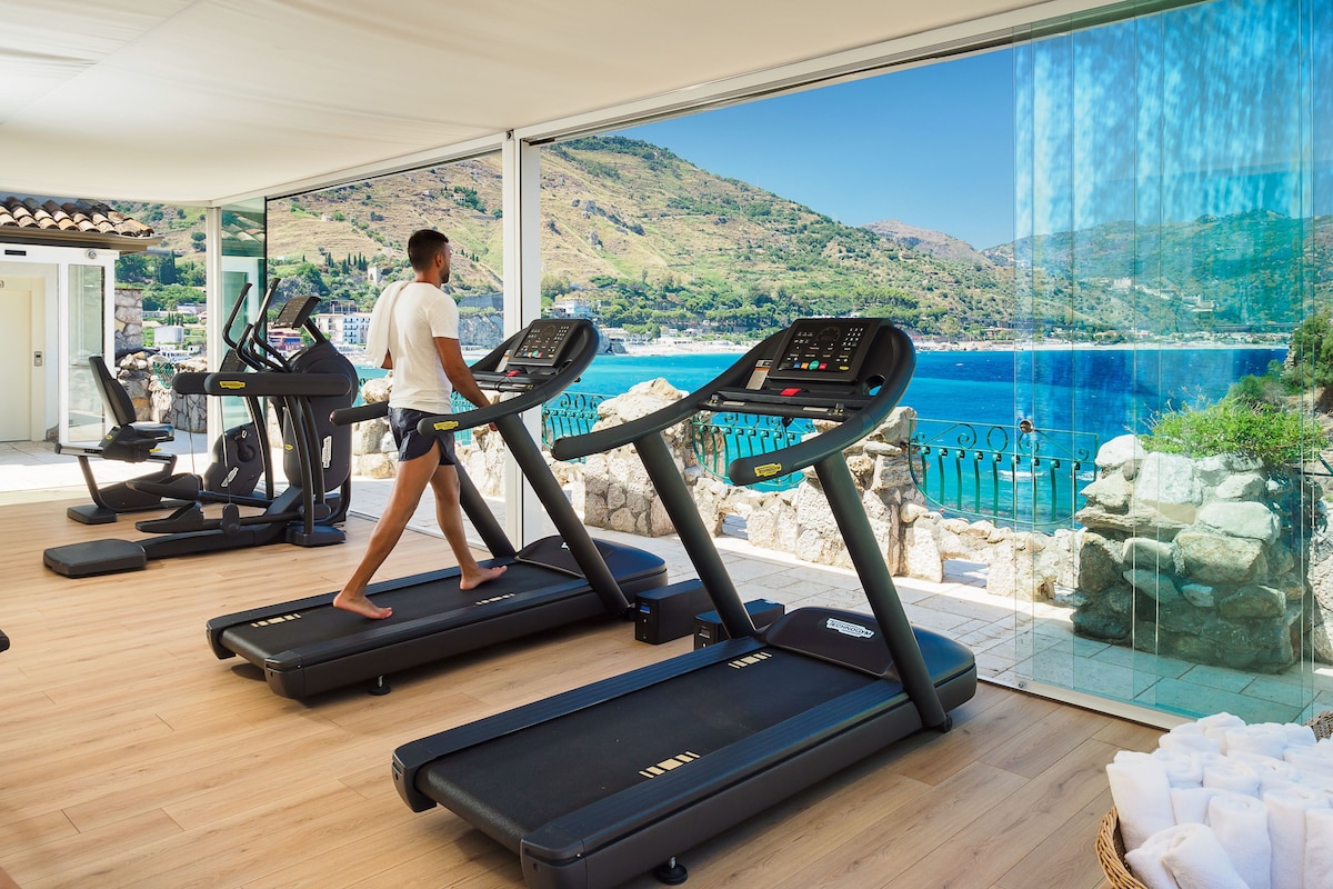 Atlantis Bay (Deluxe Room, Sea View) image 10