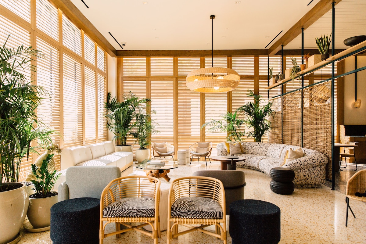 Suite (Apartment) Hotel June West L.A image 10