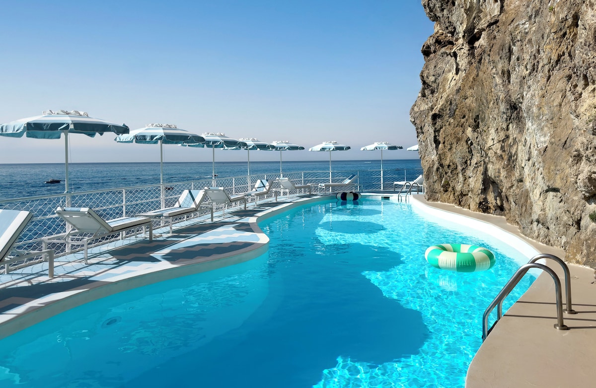 Hotel Miramalfi (Suite with Sea View) image 1