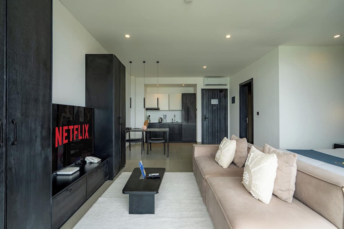 Classic Suite balcony Sunny Apart 1 by Betterplace image 6