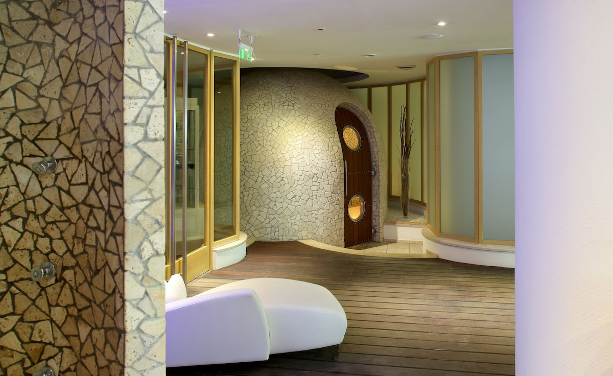 Hilton Nicosia (King Guest Room) image 9