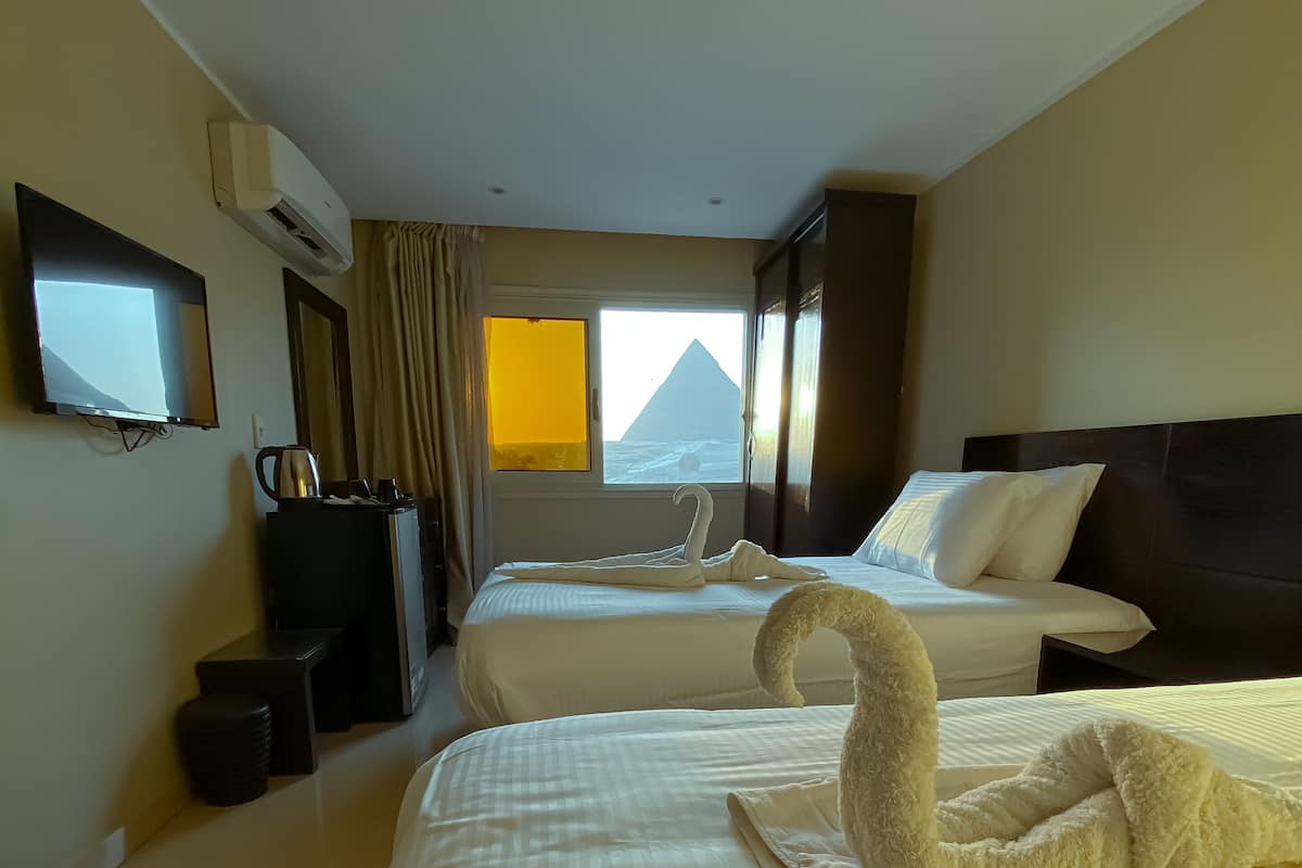 Egypt Pyramids Inn
 image 5