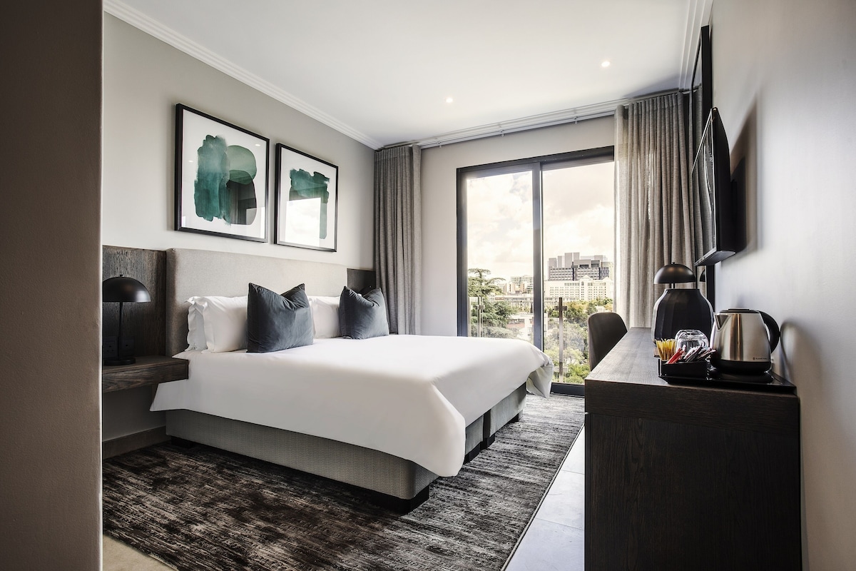 The Catalyst Apartment Hotel (Deluxe Room) image 3