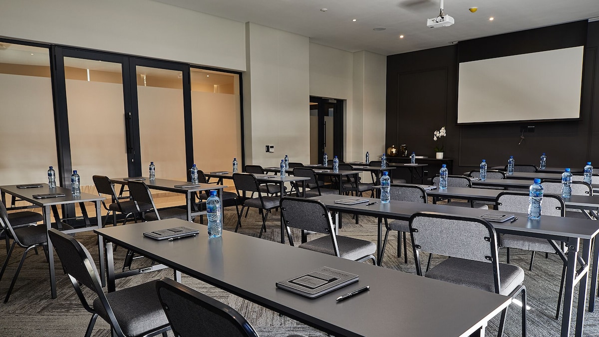 The Catalyst Apartment Hotel (Deluxe Room) image 5