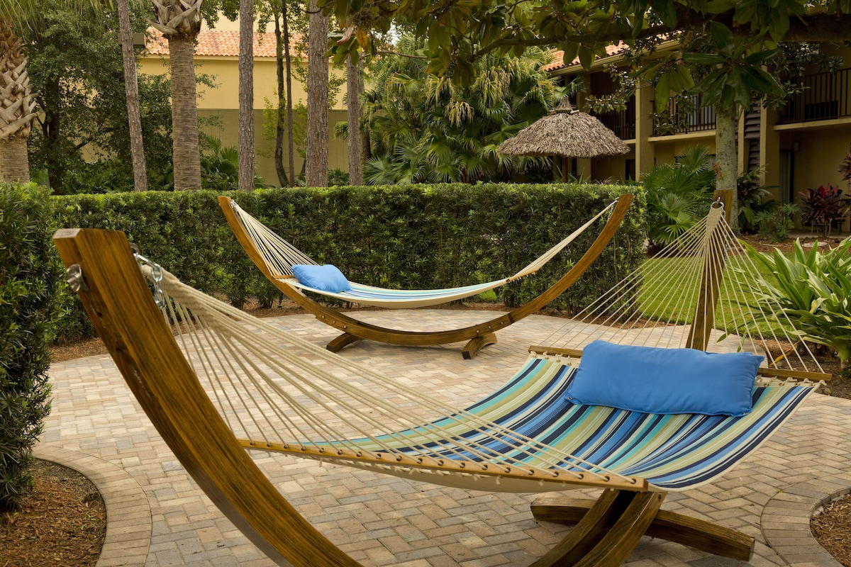 King Room DoubleTree by Hilton Orlando Theme Park  image 9