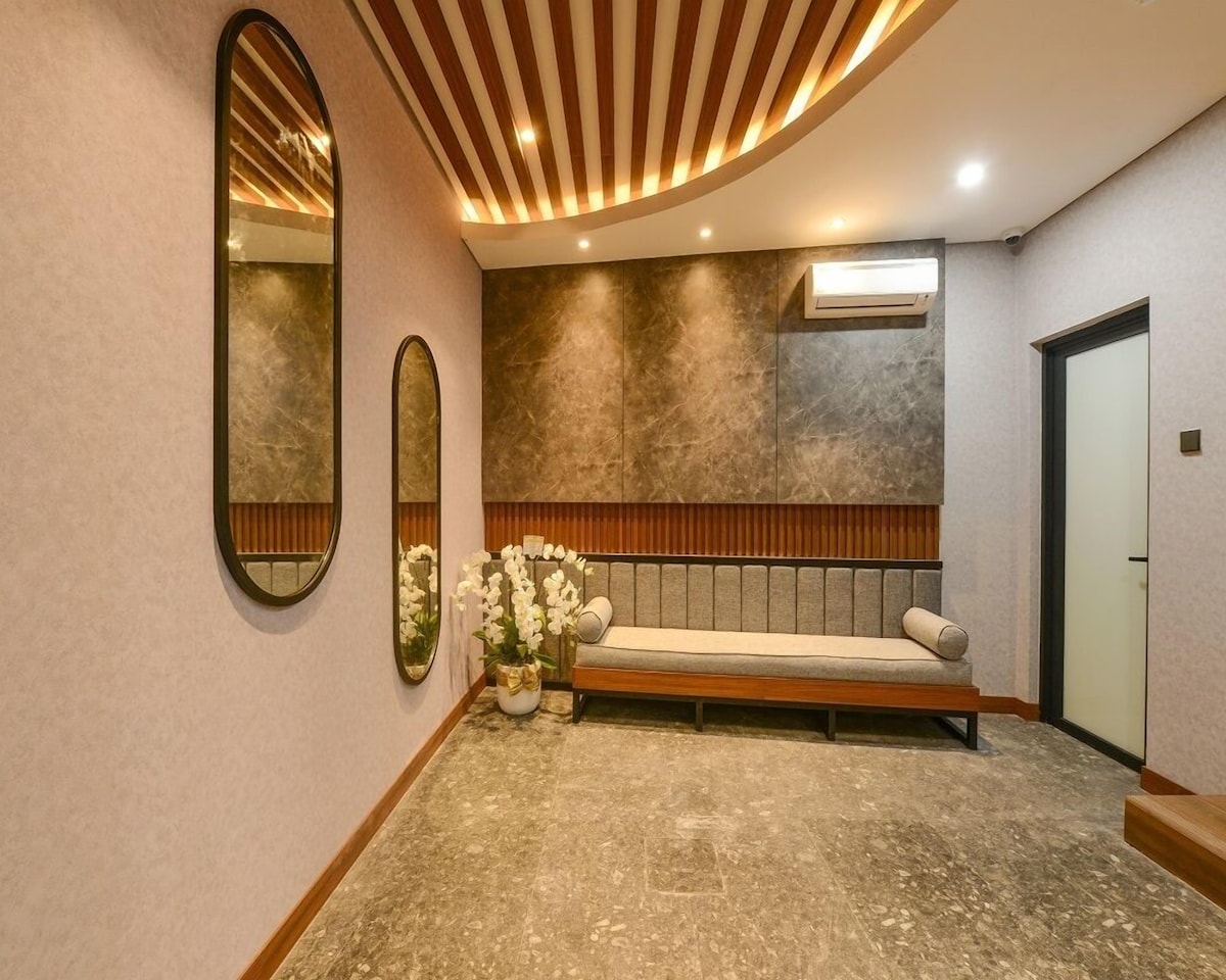 Nata Azana Hotel Solo (Executive King Room) image 3