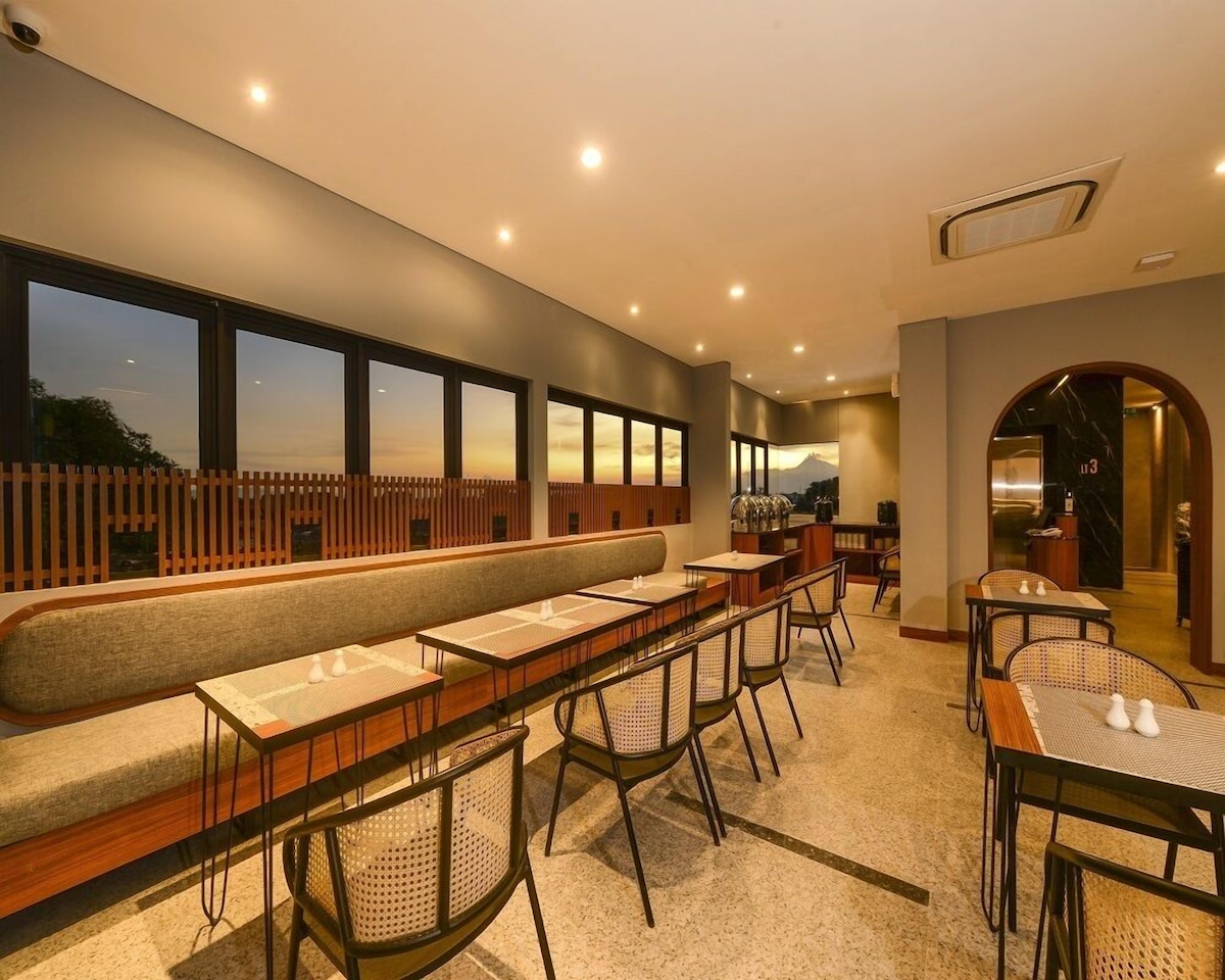 Nata Azana Hotel Solo (Executive King Room) image 5