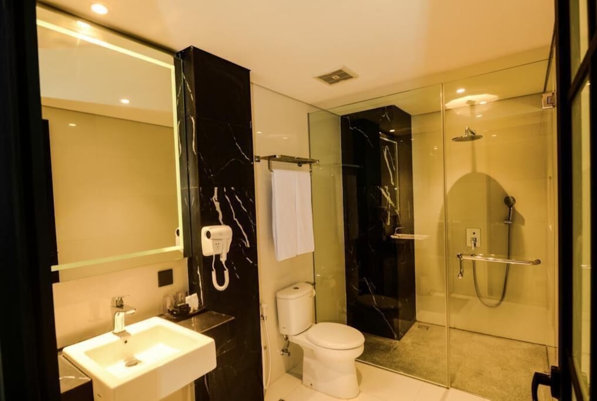 Nata Azana Hotel Solo (Executive King Room) image 8