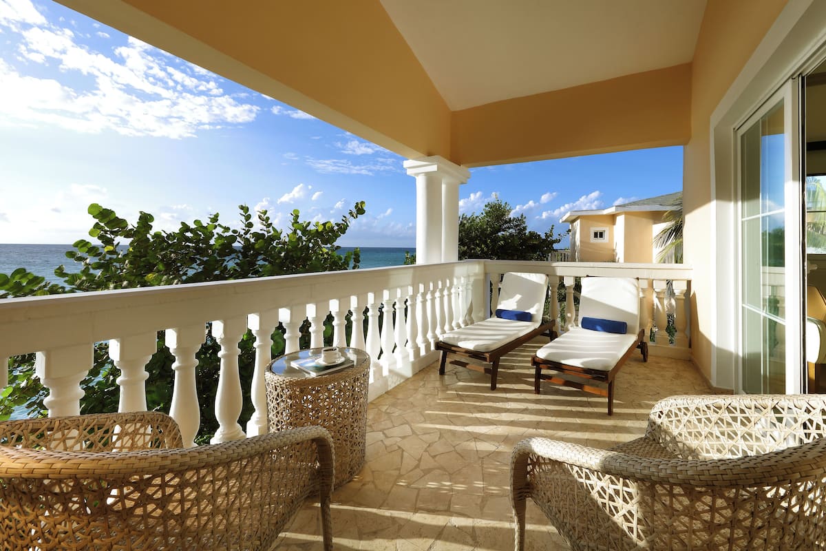 Grand Palladium Lady Hamilton Resort -  Bungalow image 3