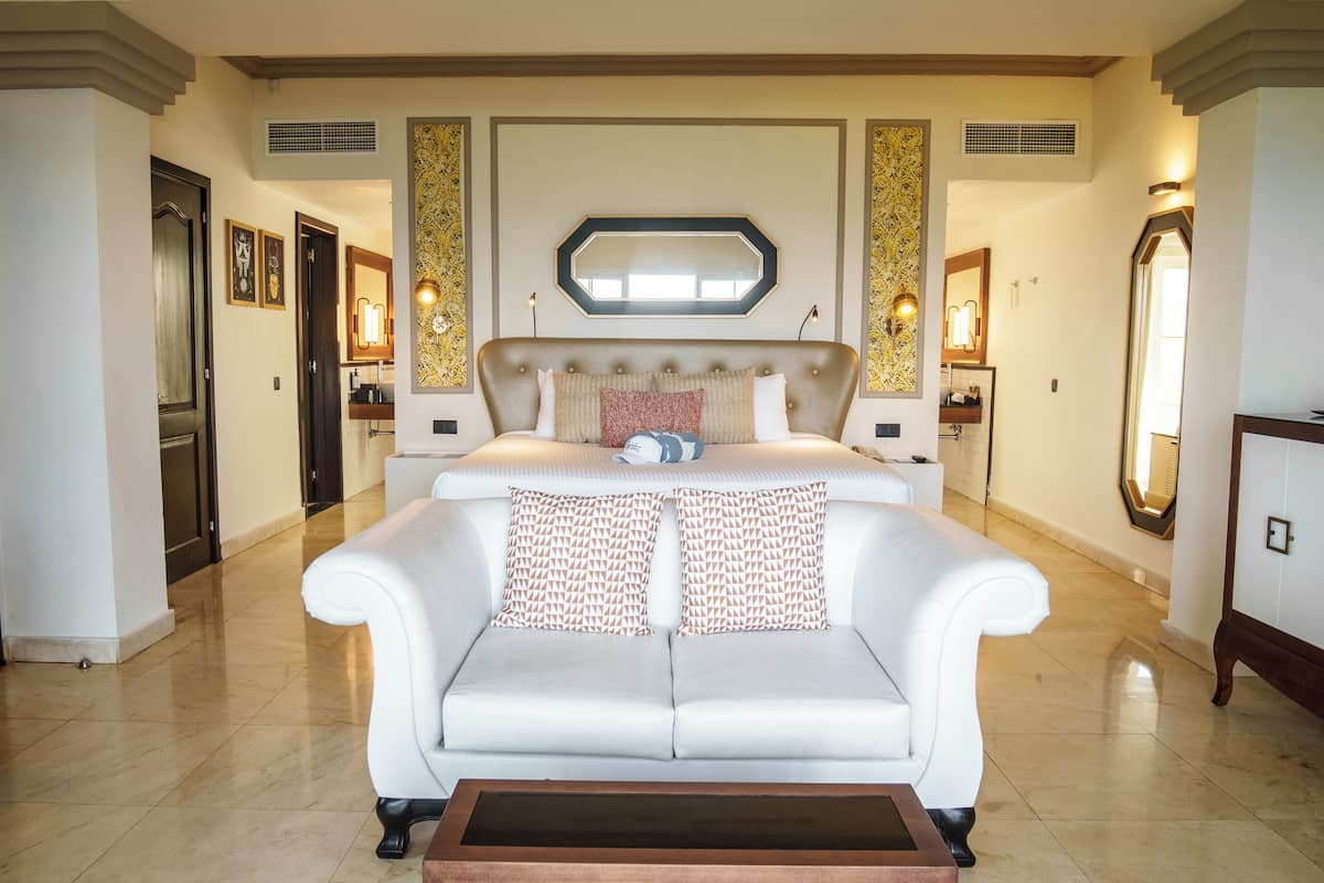 Grand Palladium Lady Hamilton Resort -  Bungalow image 8