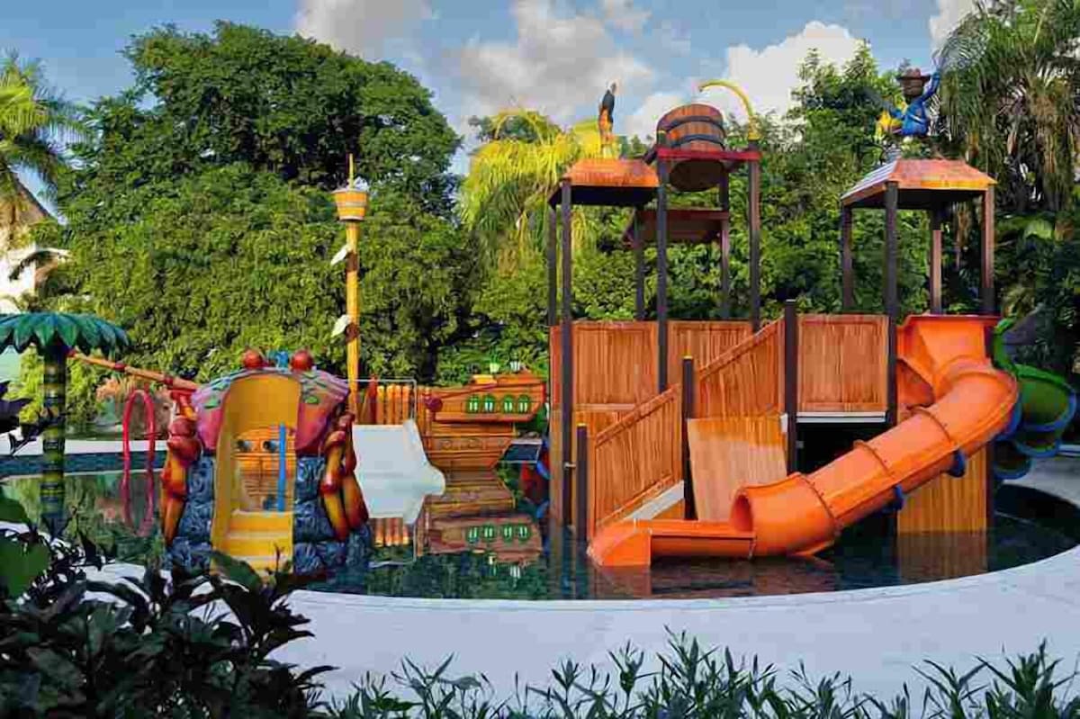 Grand Riviera Princess (Laguna Villa Suite) image 3