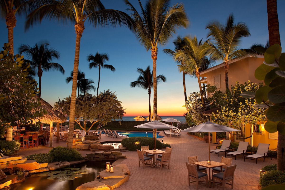 LaPlaya Beach & Golf Resort (Pool View Two Queen) image 2