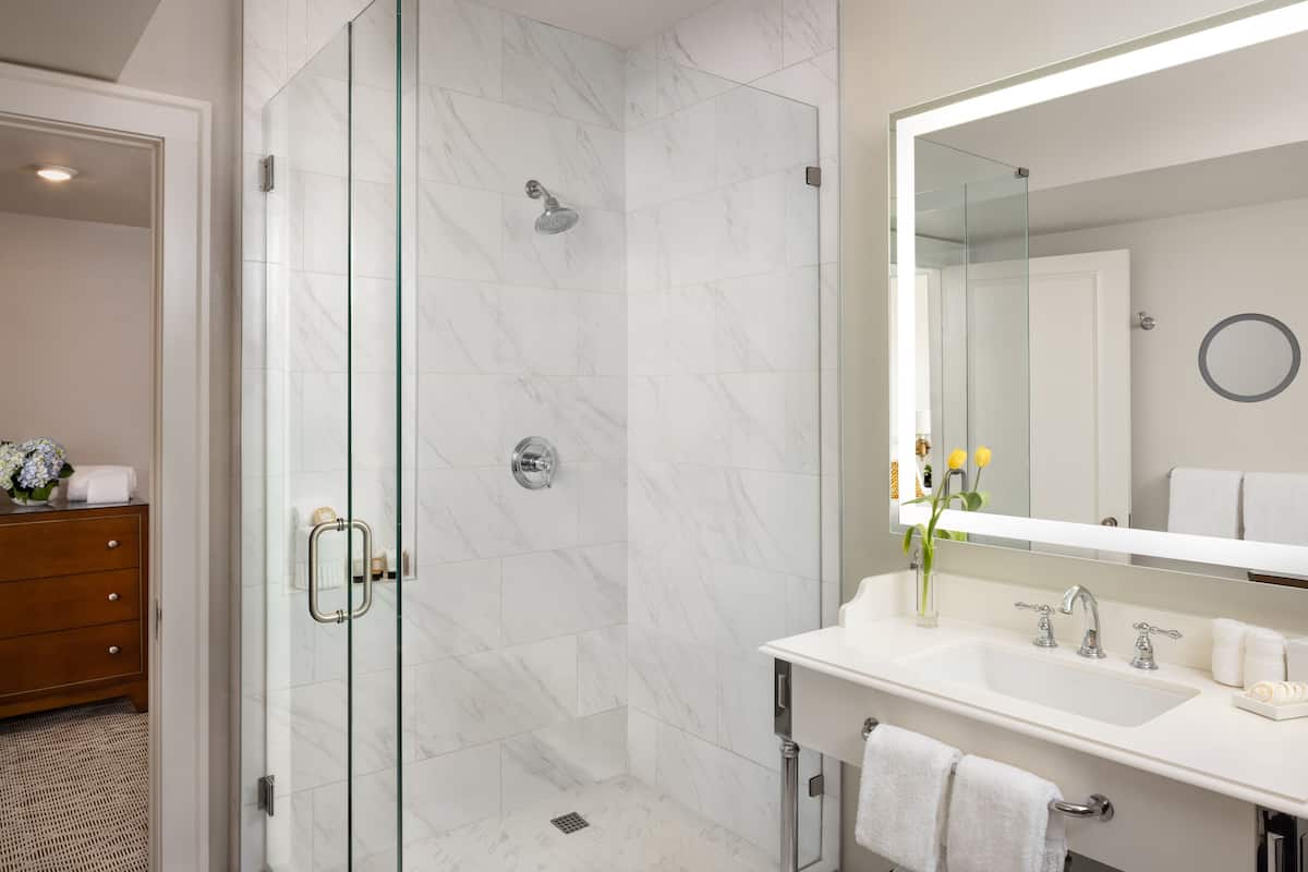 Warwick Melrose Dallas, 1 King Bed
 image 3