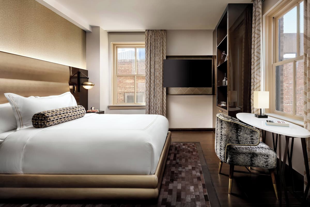 The Sinclair, 1 Queen Bed image 8