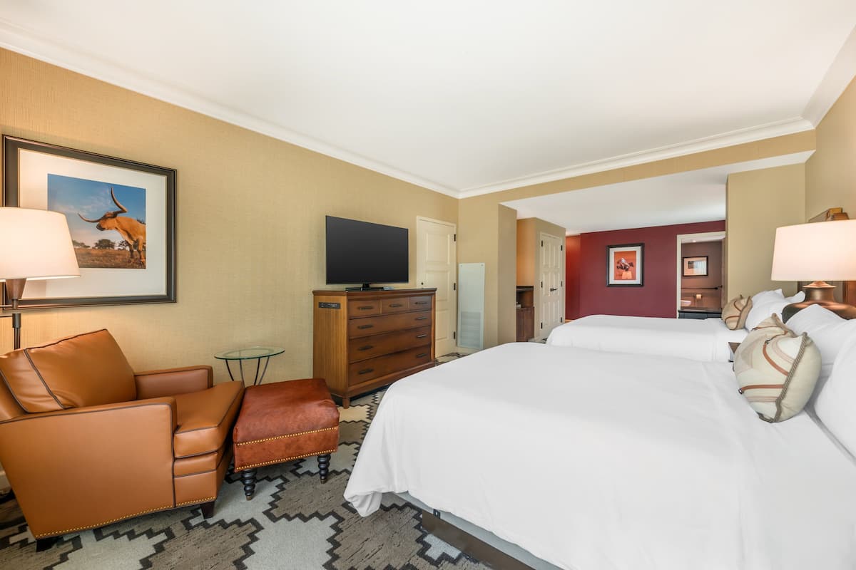 Omni Fort Worth Hotel, 2 Queen Beds
 image 4