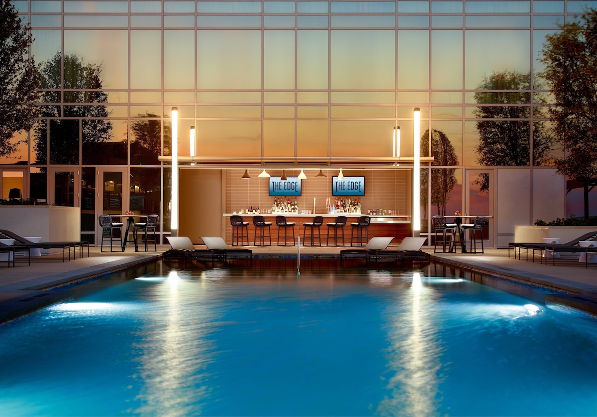 Omni Frisco Hotel at The Star, 1 King Bed
 image 3