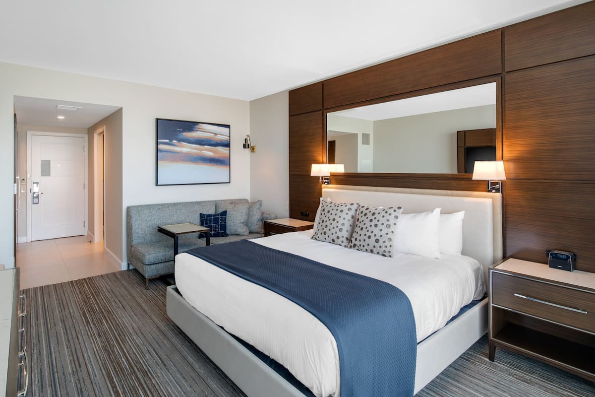 Omni Frisco Hotel at The Star, 1 King Bed
 image 6