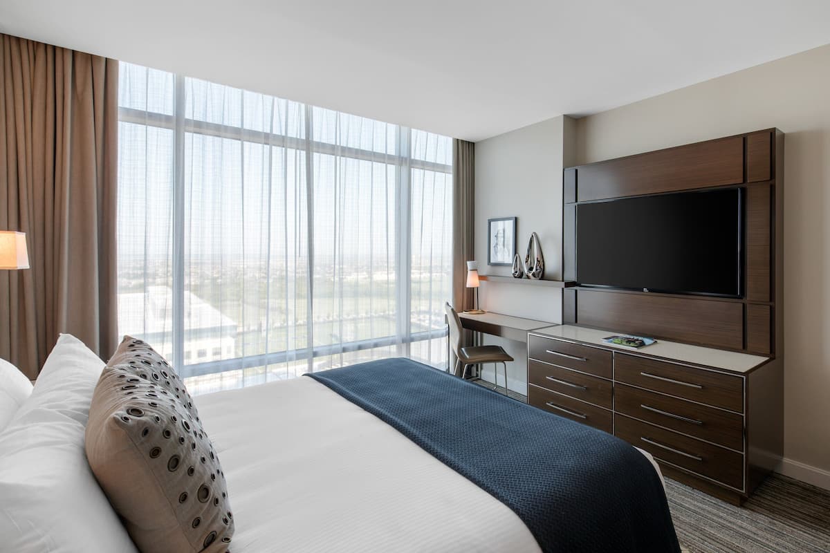 Omni Frisco Hotel at The Star, 1 King Bed
 image 8