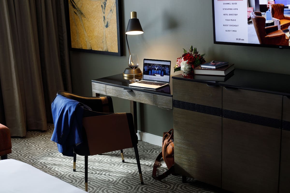 Hotel Vin, 1 King Bed image 6