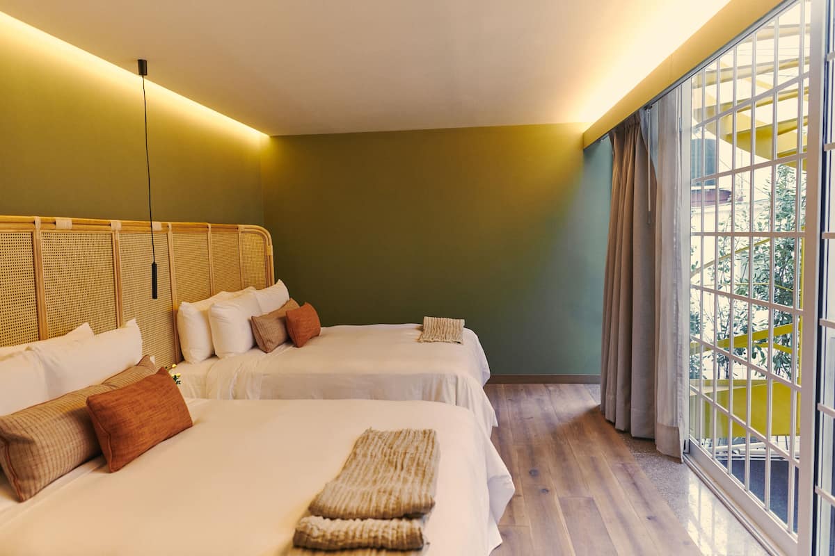 Casa Izeba, Deluxe Room image 6