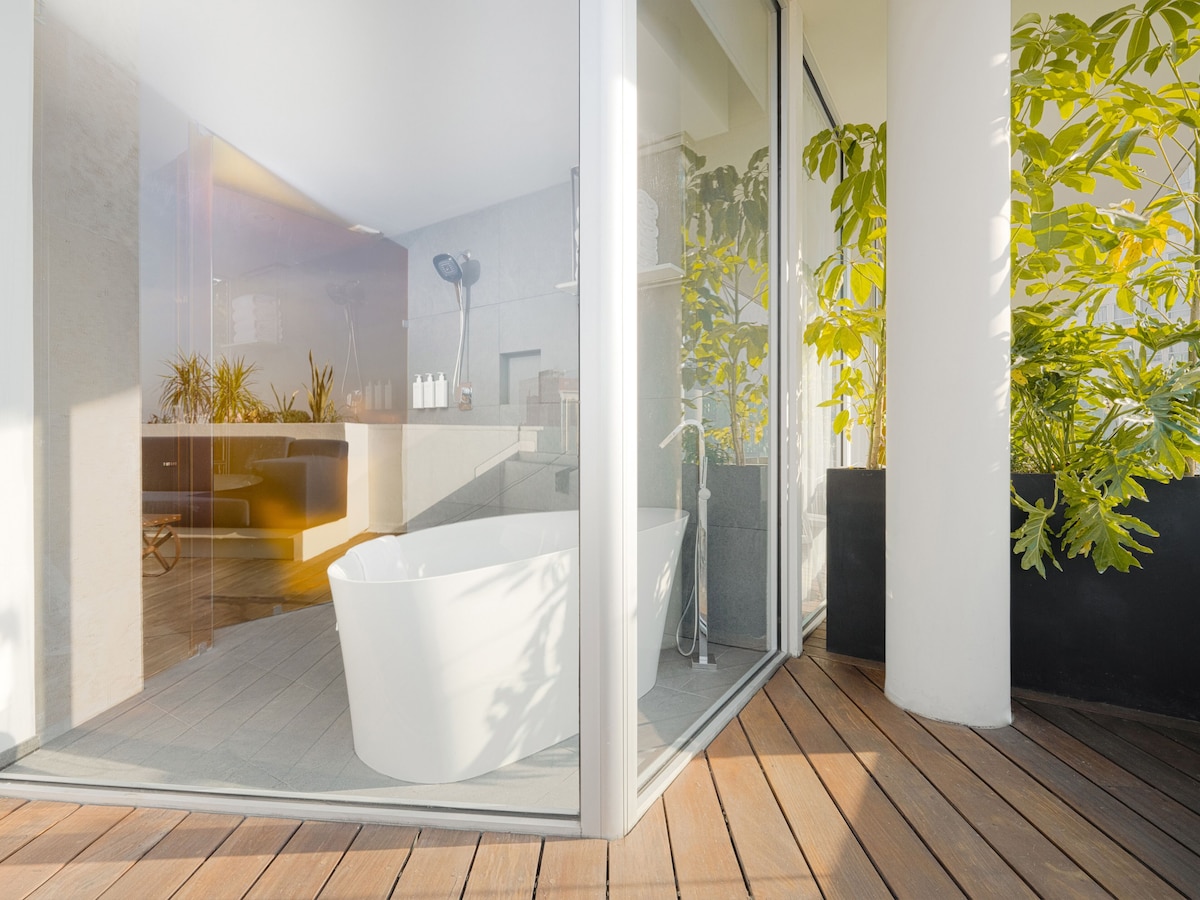 Mondrian Mexico City Condesa, 1 King Bed image 2