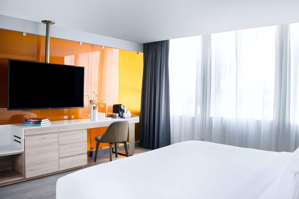 Mondrian Mexico City Condesa, 1 King Bed image 4